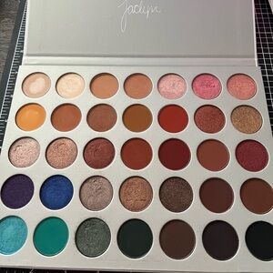 Jaclyn Hill eyeshadow palette 35 pots, couple pots tested